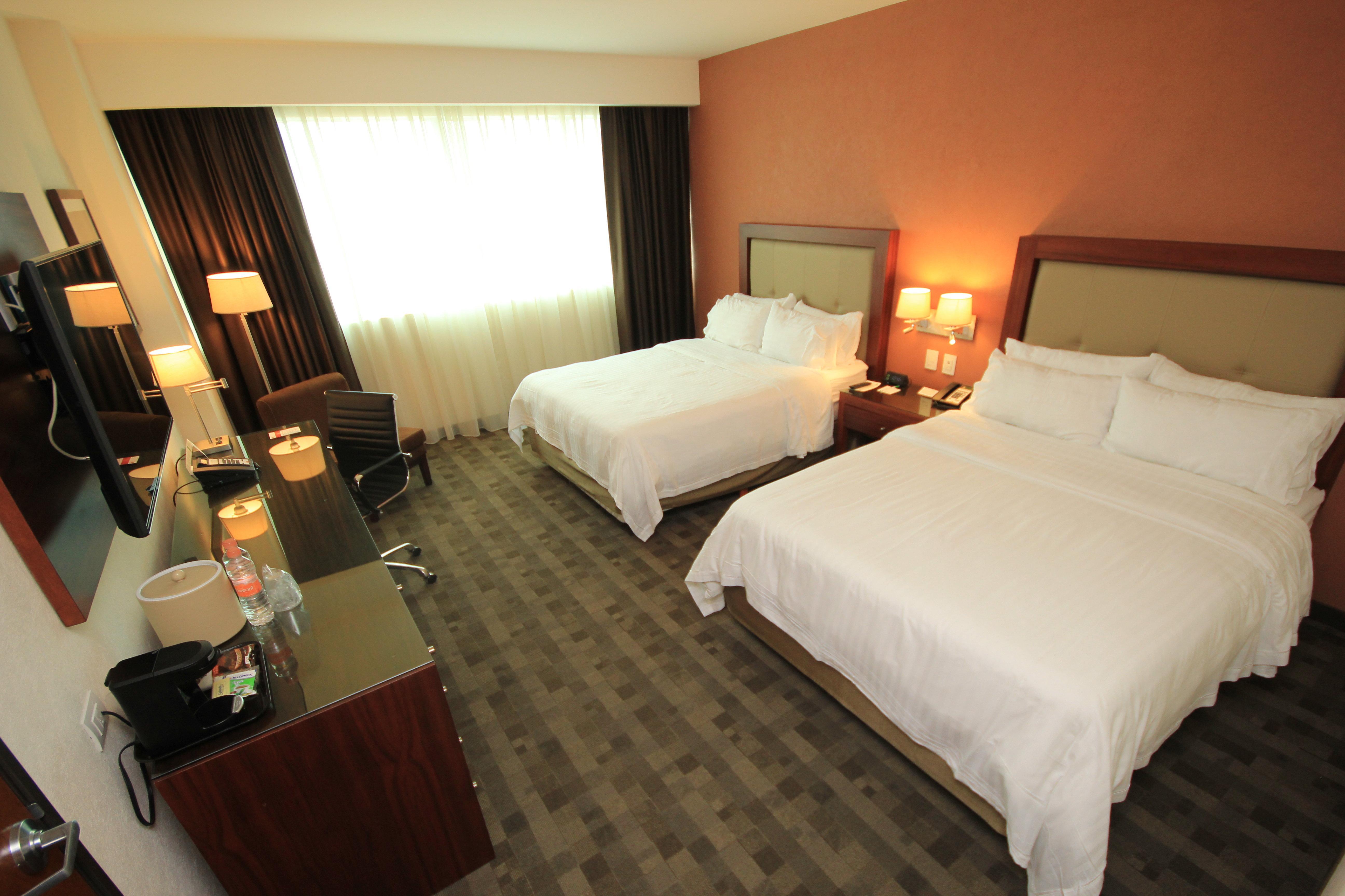 Holiday Inn & Suites Plaza Mayor By Ihg León Exterior foto
